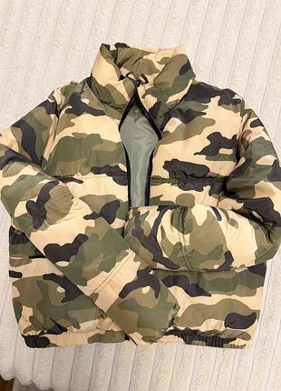 Продаю вкорочену курточку h&m