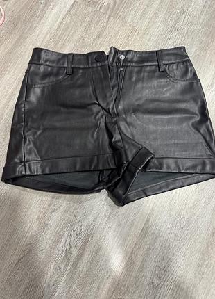 Шорти жіночі шкіряні чорні