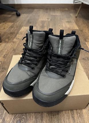 Чоловічі водонепроникні кросівки skechers, розмір 43