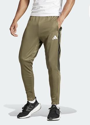 Спортивні штани adidas