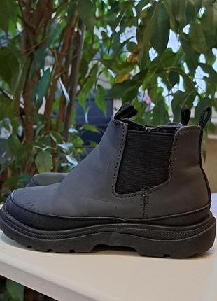 Дитячі челсі zara