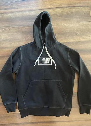 Худі new balance чорного кольору з написом