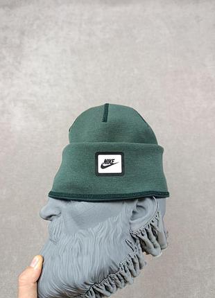 Мужская шапка nike tech fleece