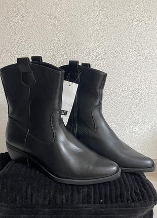 Стильні нові жіночі чоботи-козаки f&f (колекція aw25)