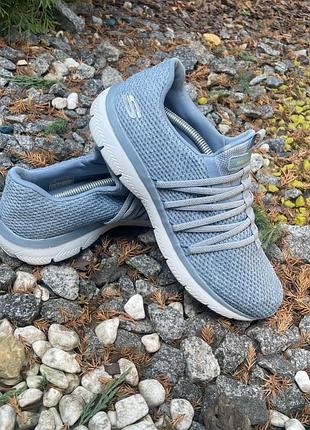 Жіночі кросівки skechers 39 розміру!