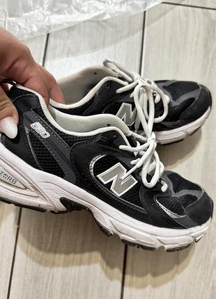 Кросівки жіночі new balance чорні з білим
