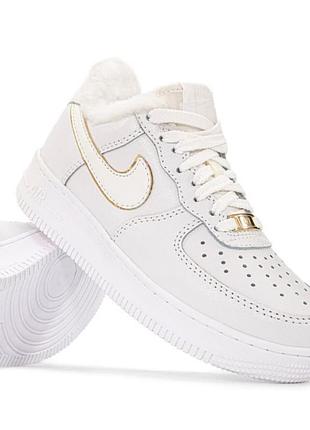 Кросівки жіночі nike air force 1 білі з хутром