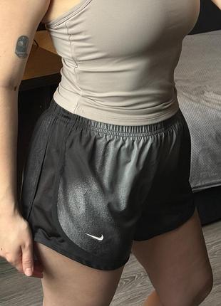 Спортивні шорти nike running 2