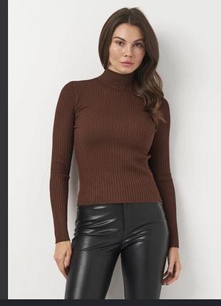Жіночий коричневий гольф в рубчик, zara, s. тканина дуже тягнеться