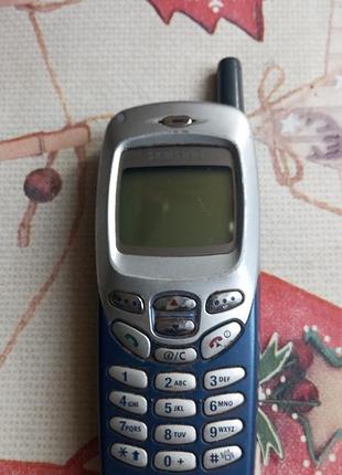 Продам телефон самсунг r220