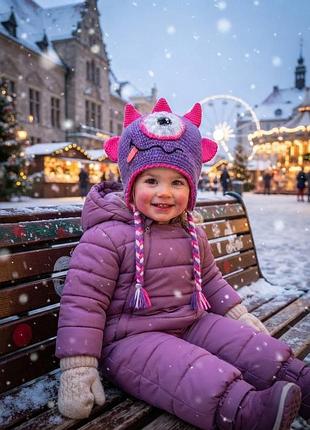 Шапка на дівчинку з акрілу та вовни, на осінь та зиму.