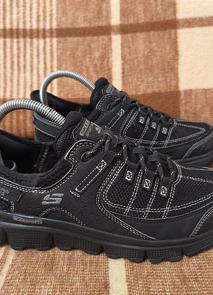 Женские кроссовки skechers
