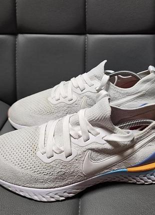 Легкі кросівки nike 2