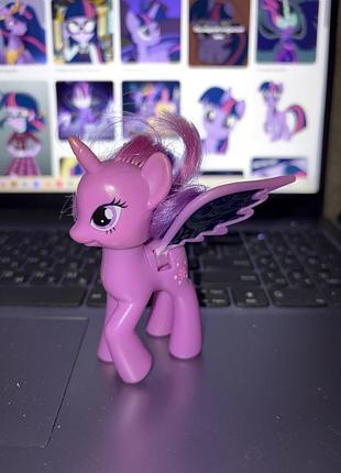 Іграшкова фігурка для дівчинки my little pony іскорка з рухомими крилами