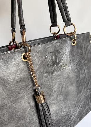 Сіра шкіряна велика сумка шопер з косметикою шанель chanel