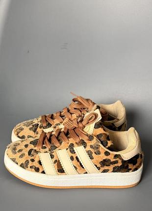 Кросівки для дівчинки adidas леопардові
