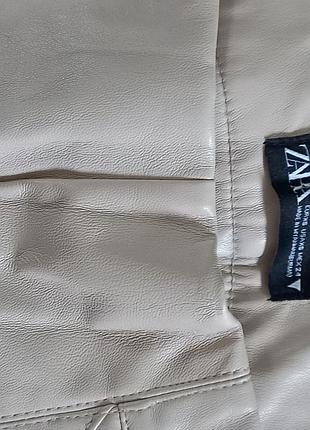 Жіночі легінси zara з екошкіри, бежеві, розмір xs