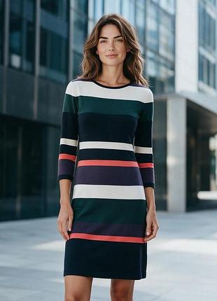 Hobbs london — трикотажна сукня міді в смужку