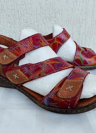 Суперлегинькие кожанние босоножки pavers р.38-38.5