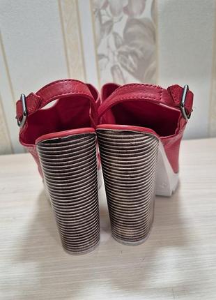 Кожаные босоножки 3