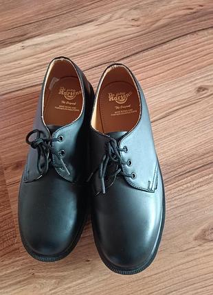 Туфлі чоловічі dr. martens чорні
