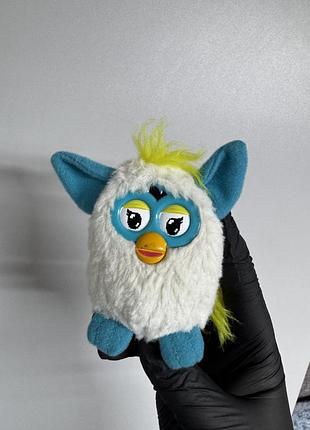 М'яку плюшеву іграшку furby (фербі) від компанії hasbro з колекції mcdonald's happy meal 2013 року