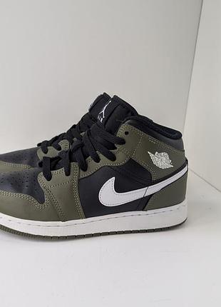 Кроссовки air jordan 1 mid