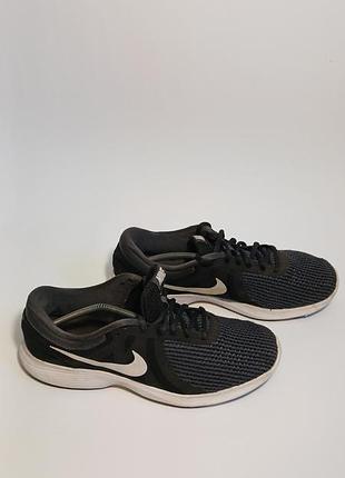 Кросівки чоловічі nike revolution чорні (eur 42.5 / 27 см)