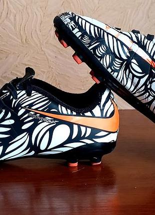Бутси чоловічі nike hypervenom phelon ii чорно-білі з помаранчевими елементами