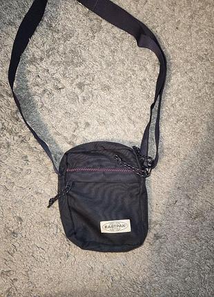 Сумка унісекс eastpak через плече чорна, оригінал
