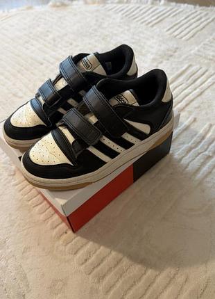 Кросівки adidas 31 розмір