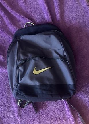 Вінтажний рюкзак nike