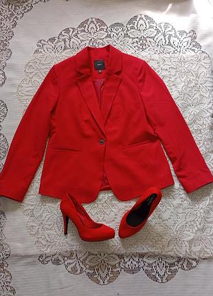 Красный женский пиджак 2