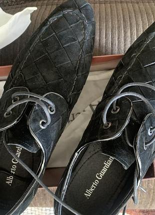 Туфлі унісекс alberto guardiani замшеві чорні у стилі bottega veneta