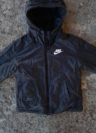 Nike женская нейлоновая куртка найк s теплая куртка