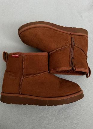 Демі  уггі levi’s p 30