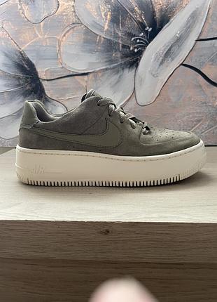 Кросівки nike