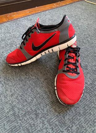 Кросівки nike червоні, розмір 47, устілка 30.5 см