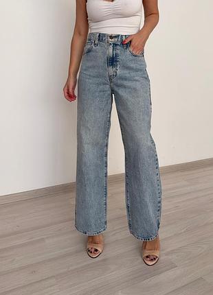 Прямые джинсы levis