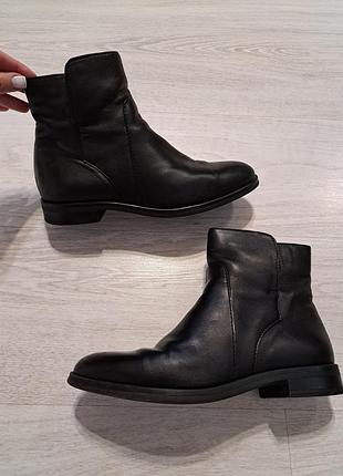 Классические кожаные женские ботинки Tamaris