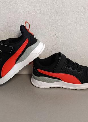 Кросівки для хлопчика puma чорно-червоні, розмір 31, устілка 19,5 см
