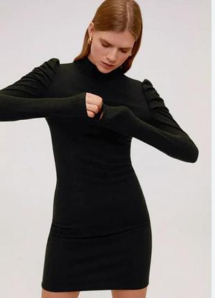 Чорне плаття-гольф платье сукня із срібною ниткою і шикарними плечами на розмір с-м