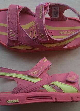 Дитячі сандалі для дівчинки reebok / 30.5 розмір