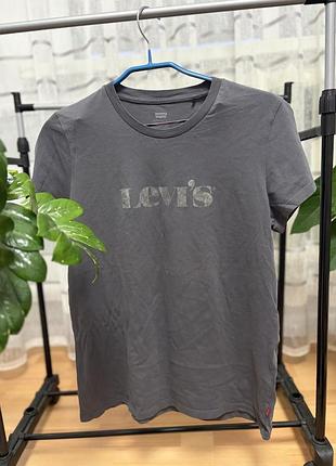 Жіноча футболка levi's сіра розмір m