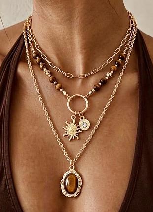 Многослойный сет "desert gold" с теплыми акцентами и медальоном