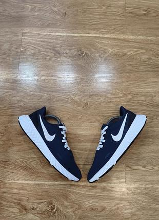 Кросівки nike revolution