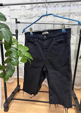 Шорти жіночі джинсові рвані чорні xs cross jeans