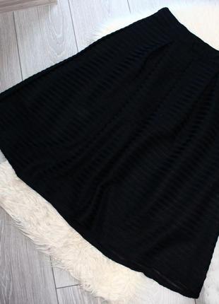 Юбка черная колокол в горизонтальную текстурную полоску с вышивкой, uk, 12 (3304)4 фото