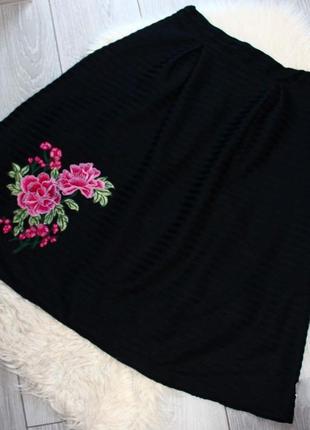 Юбка черная колокол в горизонтальную текстурную полоску с вышивкой, uk, 12 (3304)