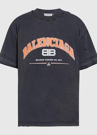 Футболка balenciaga maison foundee en 1917